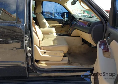 2008 Chevrolet Avalanche 1500 Lt z USA, uszkodzony, nr VIN 3GNEC120X8G313751